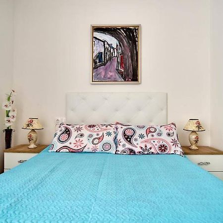 Cozy Studio Apartment Near The Beach Торрев'єха Екстер'єр фото