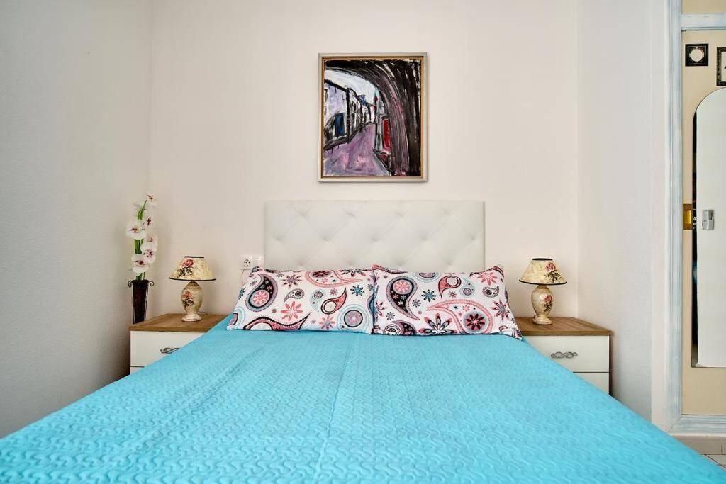Cozy Studio Apartment Near The Beach Торрев'єха Екстер'єр фото