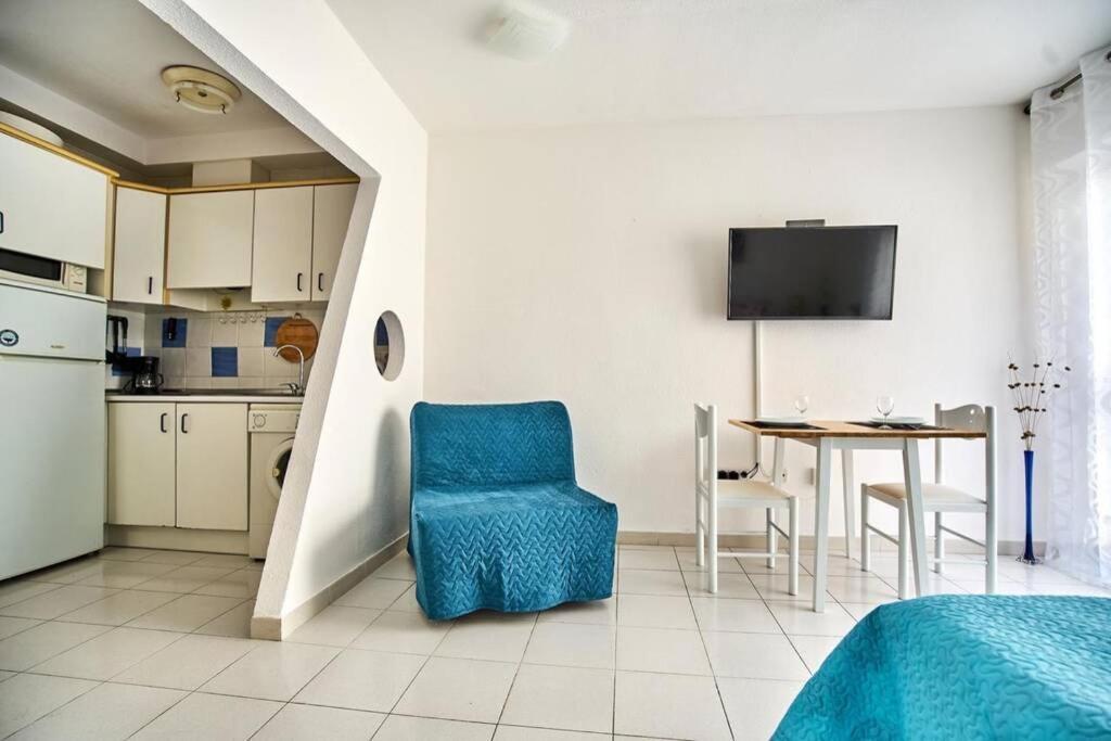 Cozy Studio Apartment Near The Beach Торрев'єха Екстер'єр фото