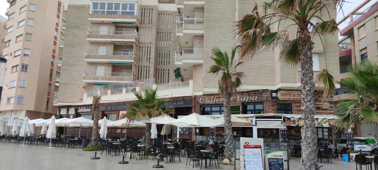 Cozy Studio Apartment Near The Beach Торрев'єха Екстер'єр фото
